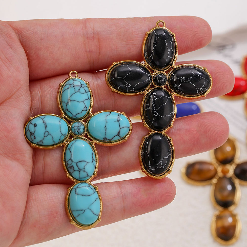 Vintage Fashion Blog - Stainless Steel Charms Vintage Large Cross