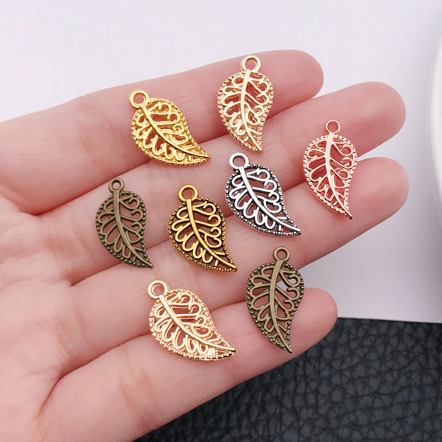 Vintage Fashion Earrings - 50/210 pcs Six-Color Leaf-Shaped Alloy Pendants,