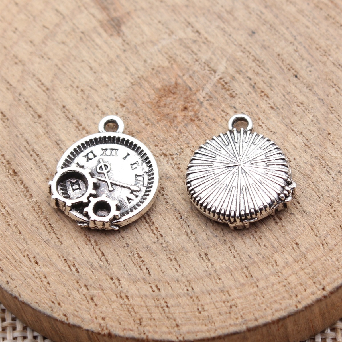 WYSIWYG 10pcs 16x14mm 2 Colors - Vintage Fashion Blog review and price