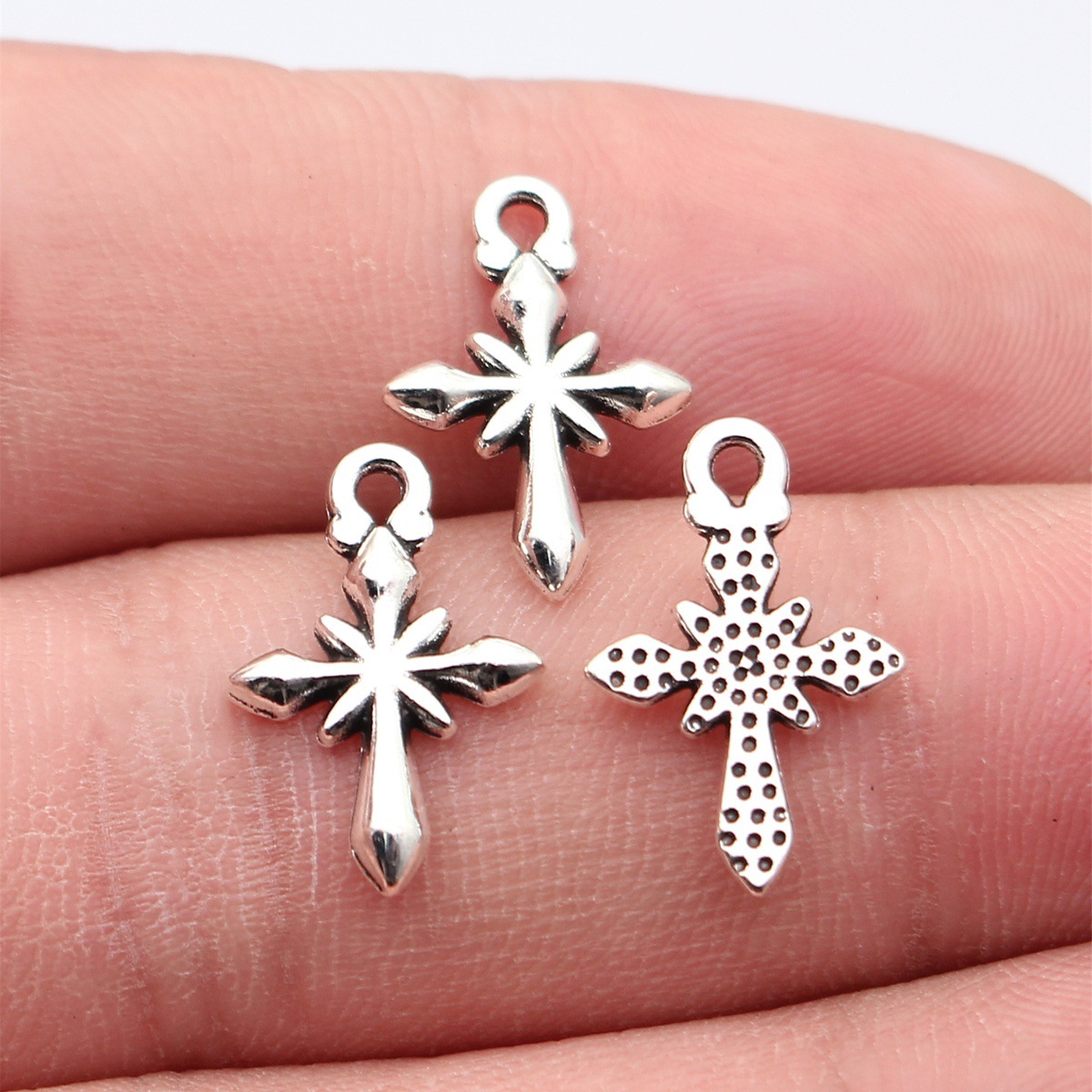 WYSIWYG 40pcs 18x12mm 3 Colors - Vintage Fashion Blog review and price